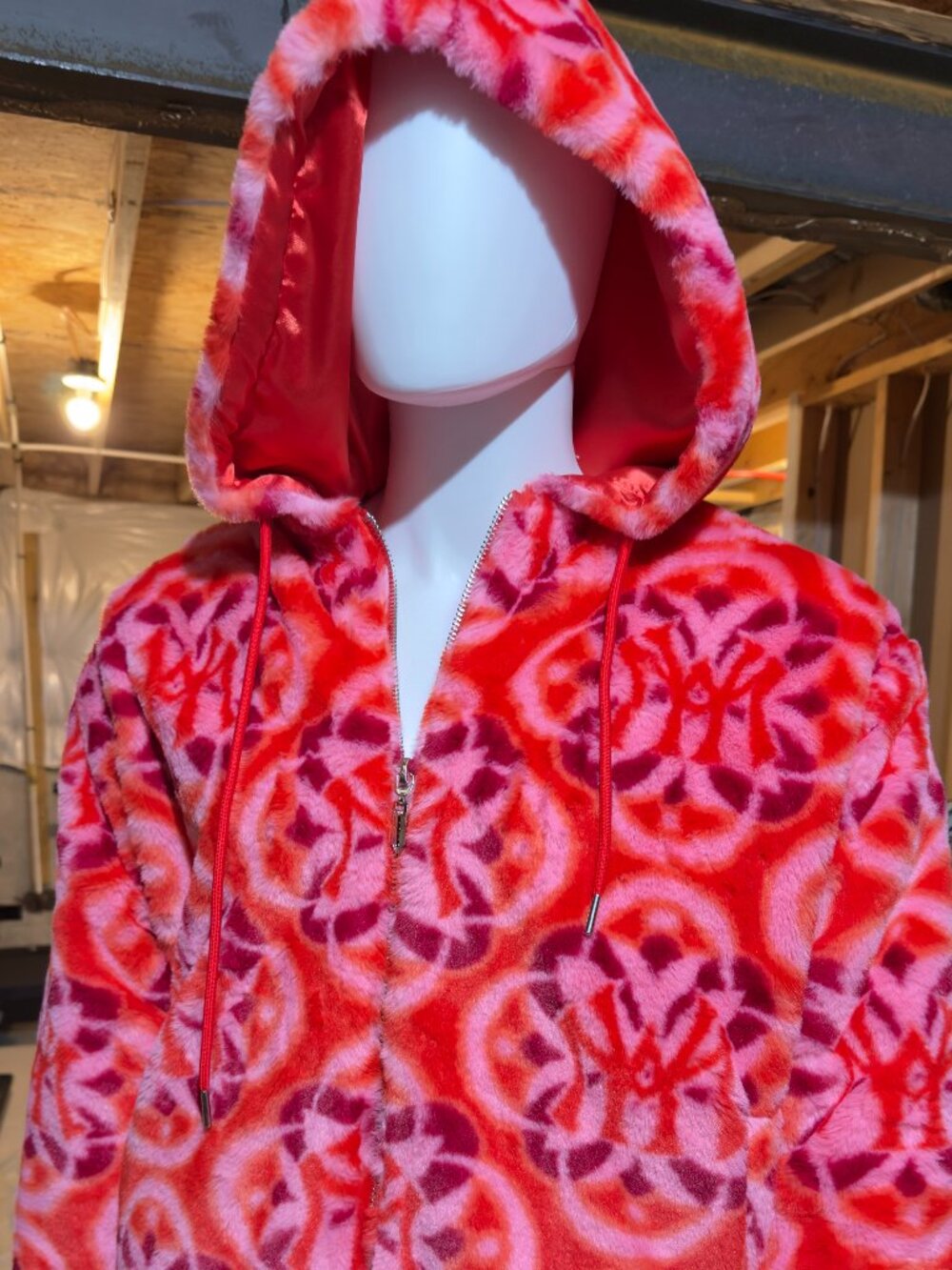 Watson Red Pattern Mink Hooded Zip Jacket NWT Size M
